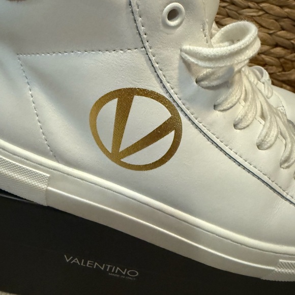 Valentino White and Gold High-Top Sneakers with Logo - Picture 5 of 10